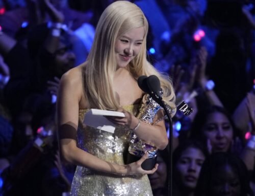 Rosé (BLACKPINK) تفوز بـ Song of the Year في VMAs 2025 | أول إنجاز كيبوب تاريخي